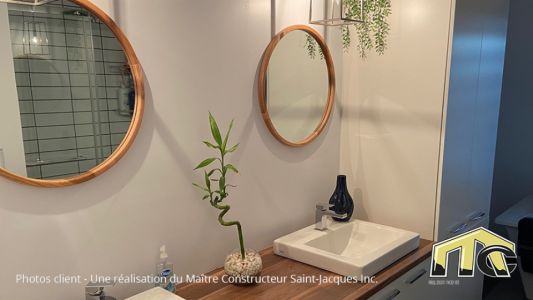SALLE DE BAIN - 2 ÉVIERS